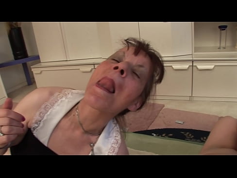 ❤️ Zwei Großmütter und ein Großvater haben einen Dreier ❤ Porno bei porn de.hentaiser.ru ❤